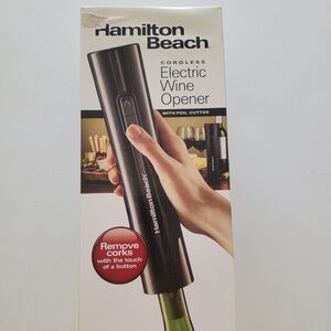 Hamilton Beach Electric Wine Opener with Foil Cutter • NIB • Bar/Kitchen Gadget